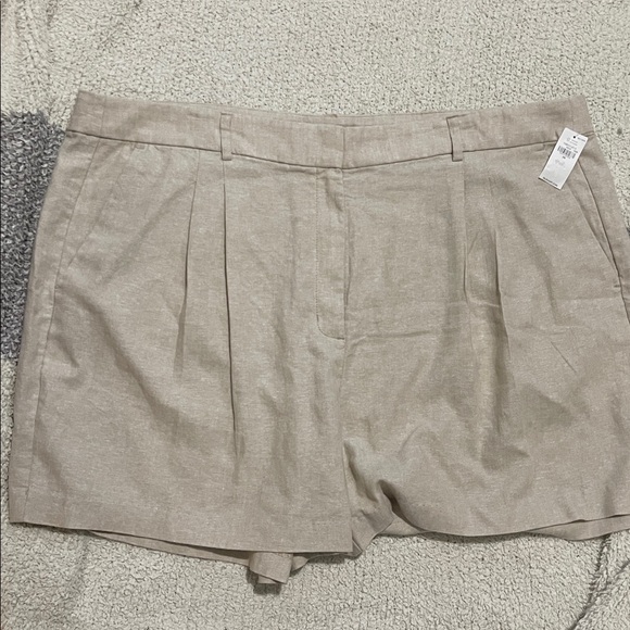 NWT- Old Navy - 3X. Taylor Trouser Linen Short - Picture 4 of 11